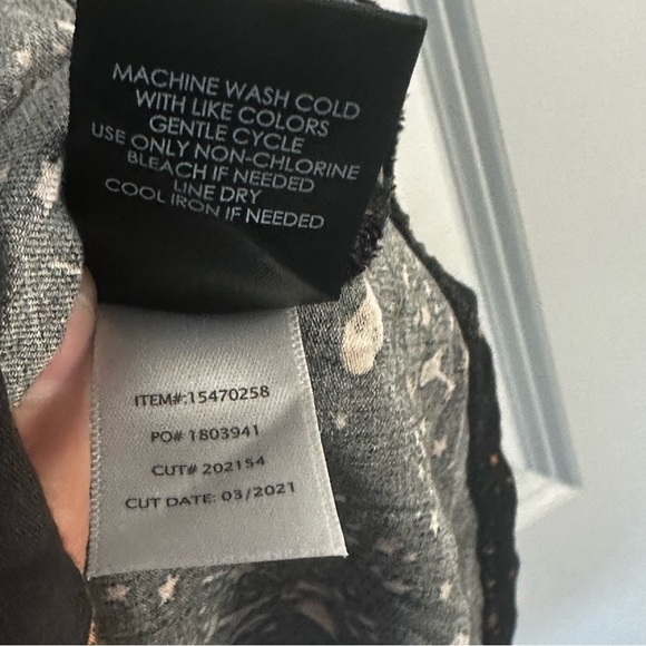 Torrid Plus Size 4 Wrap Tunic Top Black Celestial Stars Moons Skulls 3/4 Sleeve - Picture 9 of 11